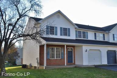 Main picture of 137 Bainbridge Cir