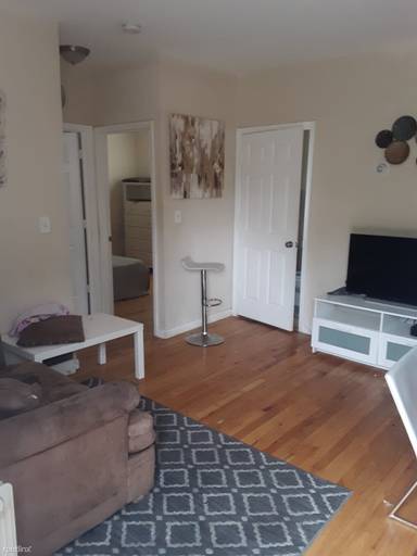 Main picture of 405 E 182nd St