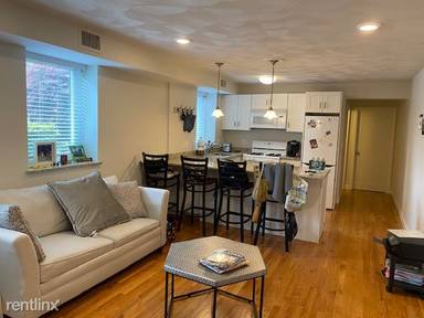 Main picture of 209 Commonwealth Ave