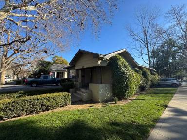 Main picture of 2135 39th St