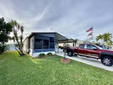 Main picture of 183 Oceans Blvd