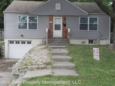 Main picture of 3308 S Maywood Ave