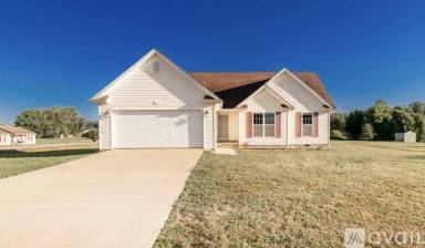 Main picture of 15 Goldenrod Dr