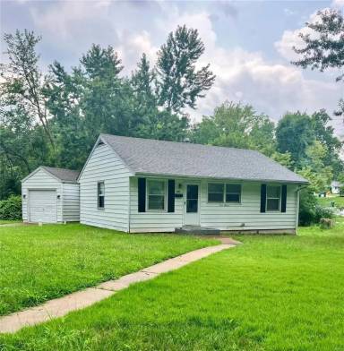 Main picture of 300 Estridge Rd
