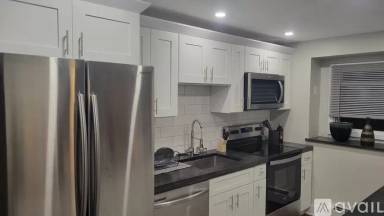 Main picture of 811 Englewood Ave