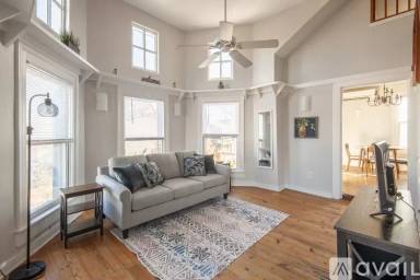 Main picture of 752 Ridge St
