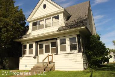 Main picture of 1108 Main St
