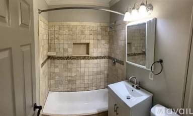 Main picture of 1318 N Lafayette Blvd