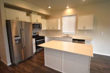 Main picture of 4850 Milo Ave NE