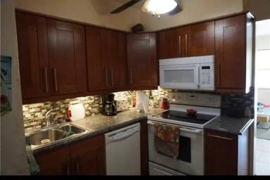 Main picture of 413 SW 2nd Ave