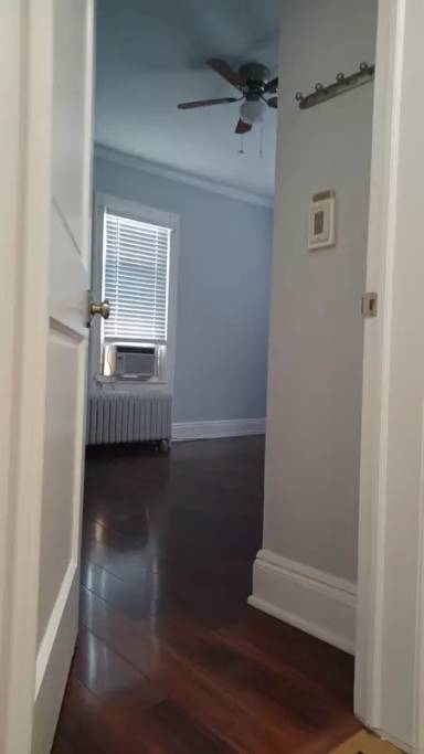 Main picture of 425 Summit Ave