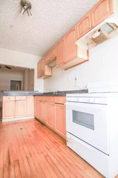 Main picture of 4400 N Magnolia Ave