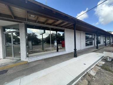 Main picture of 803 W University Ave