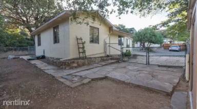 Main picture of 414 W Leroux St