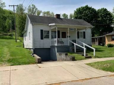 Main picture of 610 Grant Ave