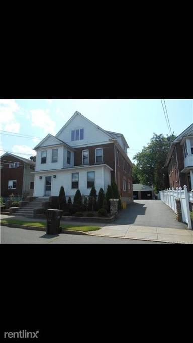 Main picture of 101 Grove St