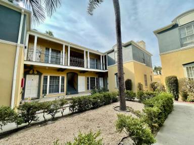 Main picture of 4189 Leimert Blvd