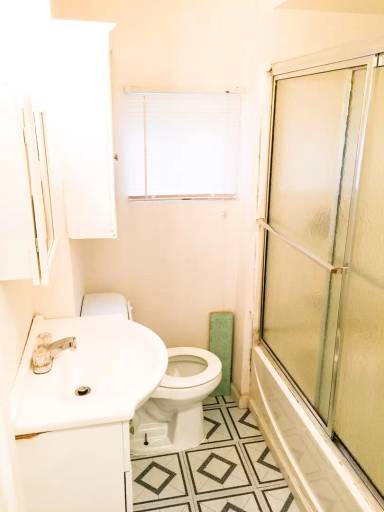Main picture of 5111 Cologne Ave
