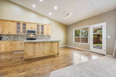 Main picture of 3945 N Waterloo Way
