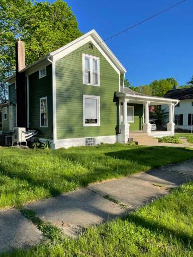 Main picture of 222 S Saint Joseph Ave