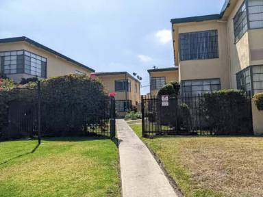 Main picture of 4132 1/4 Somerset Dr