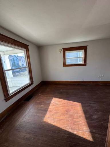Main picture of 604 W Packard Ave