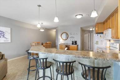 Main picture of 1215 Lands End Pkwy