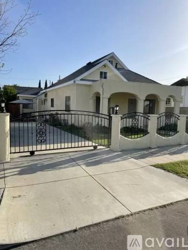 Main picture of 5206 Range View Ave