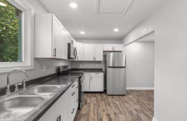 Main picture of 401 N Kingston Ave