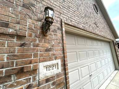 Main picture of 1221 Coventry Ln