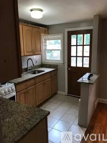 Main picture of 915 Hancock St