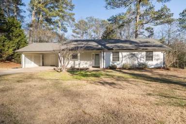 Main picture of 1061 Carriage Hill Rd