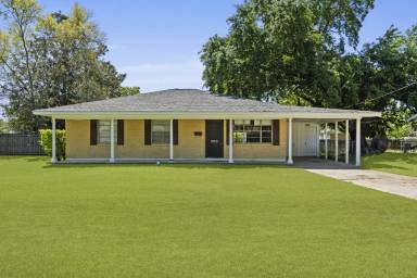Main picture of 2110 Rose Ct