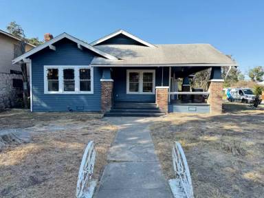 Main picture of 739 E Highland Blvd