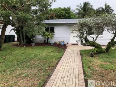 Main picture of 1755 SW 28th Way