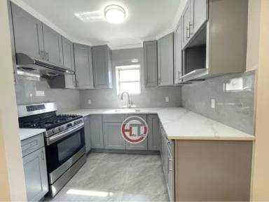 Main picture of 1936 Pilgrim Ave