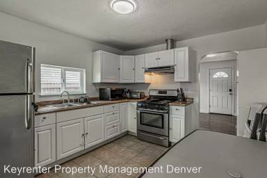 Main picture of 3105 W Ohio Ave