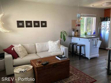 Main picture of 3241 21st Ave W