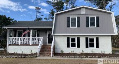 Main picture of 218 Larkin St