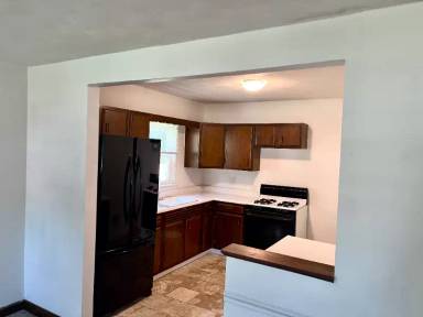 Main picture of 912 State St