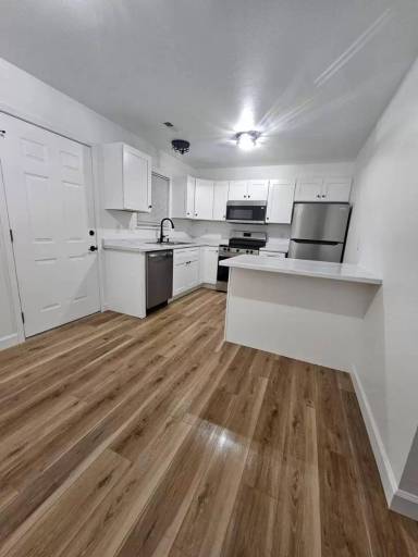 Main picture of 170 Westmount Dr