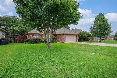 Main picture of 1307 Hyde Park Blvd