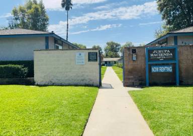 Main picture of 4680 Jurupa Ave