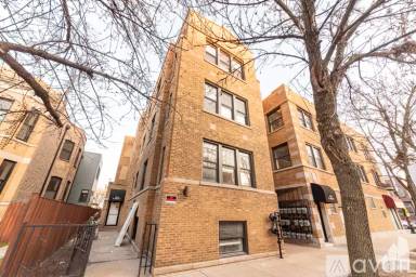 Main picture of Montrose/Seeley Apartments