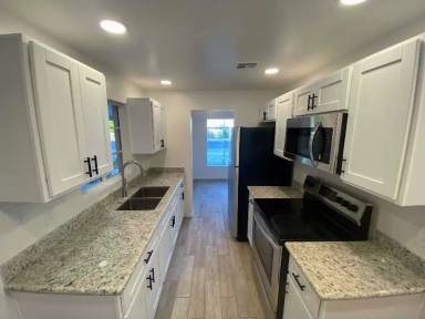 Main picture of 242 S Olive