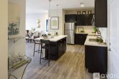 Main picture of 6915 E Lowry Blvd