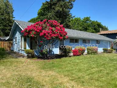 Main picture of 1215 NE 126th Ave