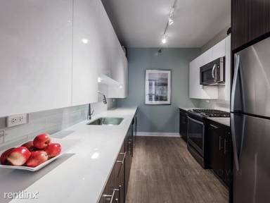 Main picture of 28 N Michigan Ave