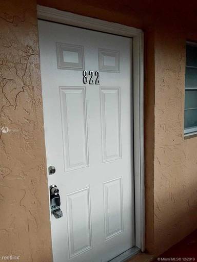Main picture of 9964 N Kendall Dr