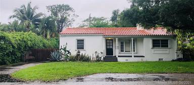 Main picture of 160 NW 101st St